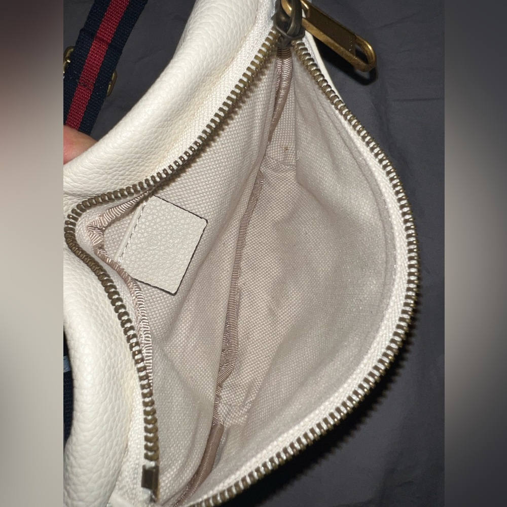 👑✅PRICE FIRM✅👑Gucci Small White Waist Bum Bag. NWOT - Picture 11 of 17